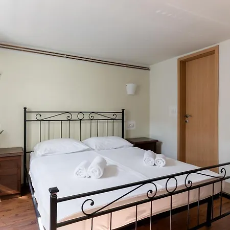 بيت ضيافة Miracolo Di Mare Retro بيران